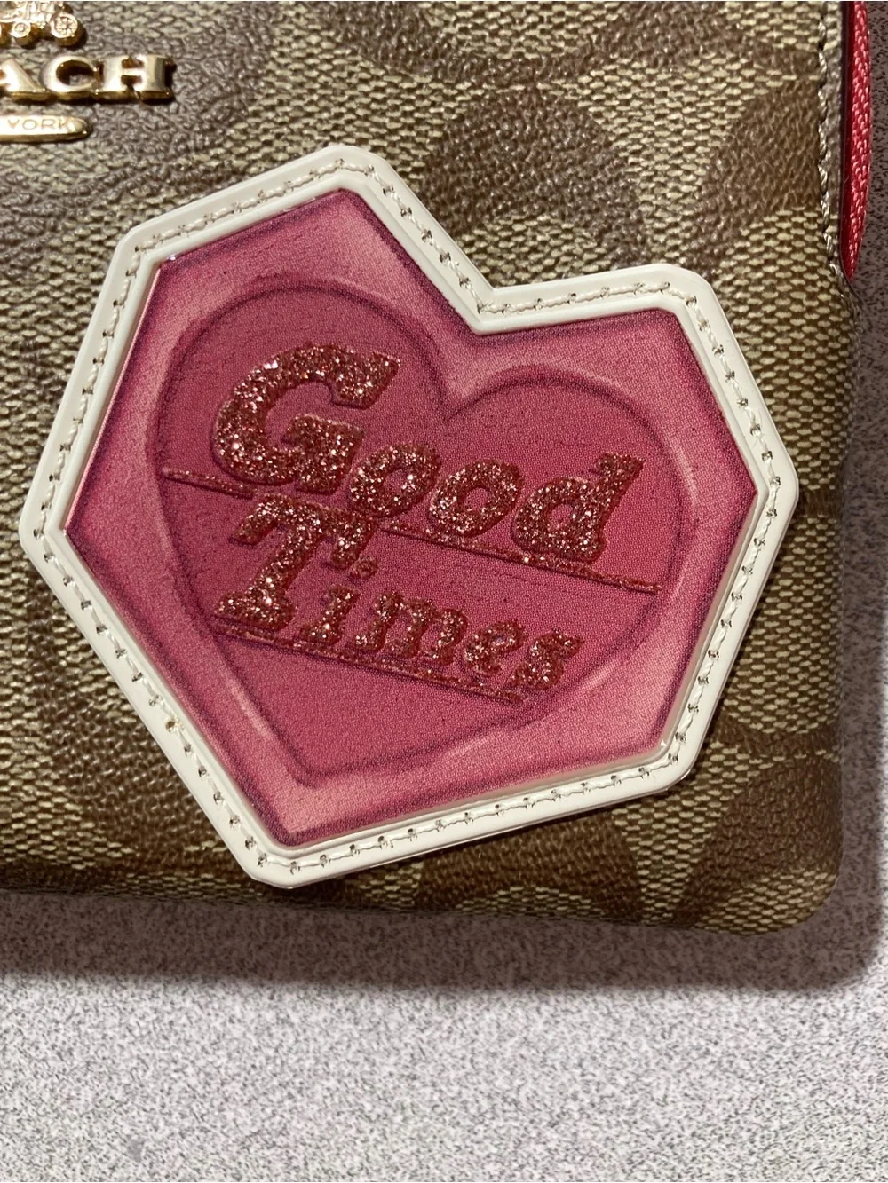 Coach Corner Zip Wristlet w/ Disco Patches  Limited Edition Style C7290 w/ Charm